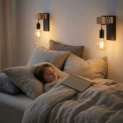 applique murale bois Moderne enfant endormit dans son lit avec un livre