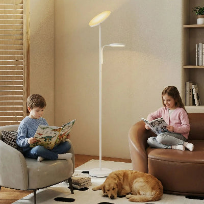 lampadaire liseuse lampaled enfants sur fauteuils entrain de lire