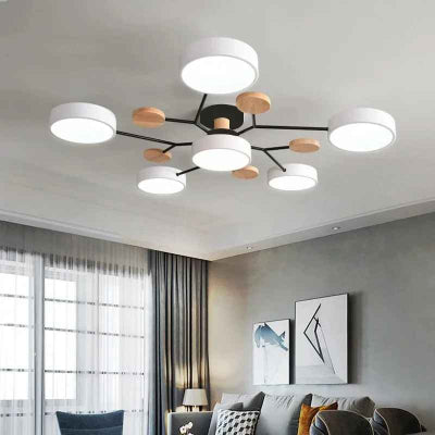plafonnier led chandelier blanc dans pièce à vivre